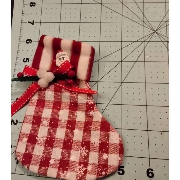 Red White Christmas Stocking Gift Card Holder Ornament Vintage Santa Lapel Pin - Picture 4 of 7